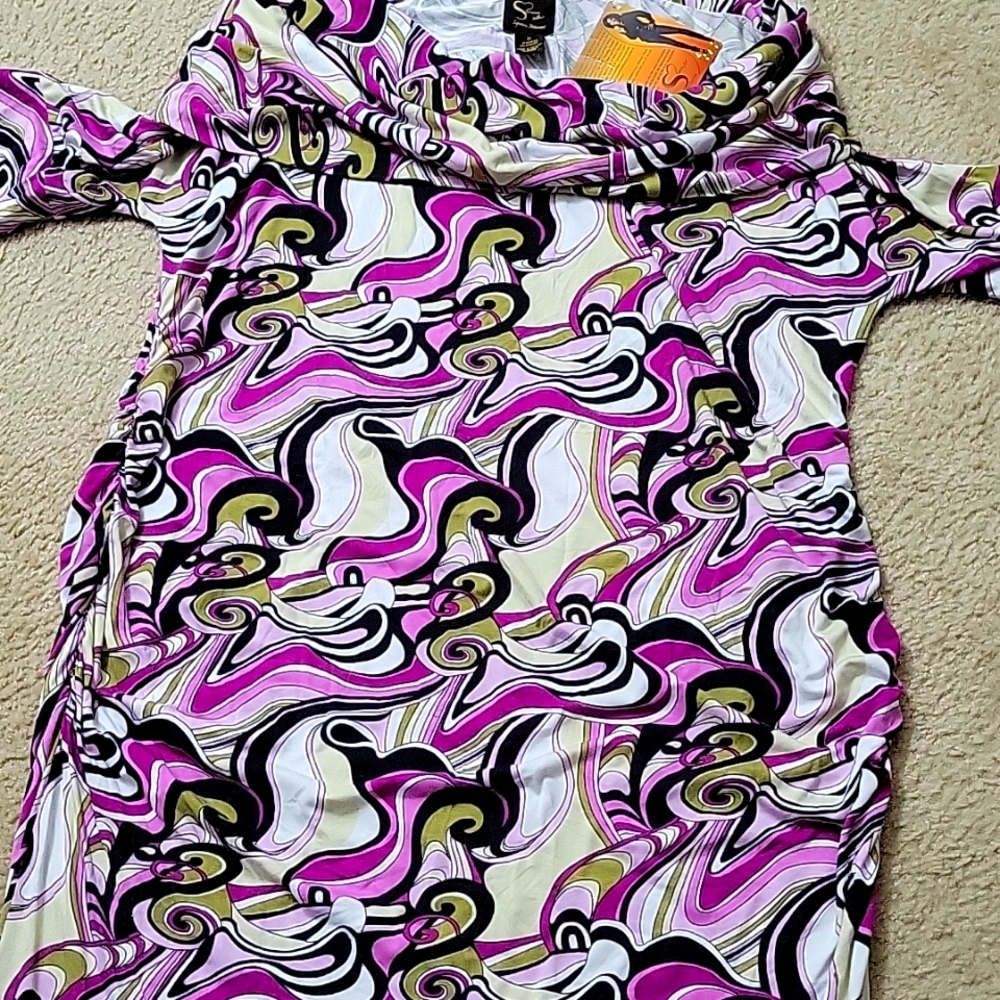Sexy off the shoulder bodycon maxi dress.